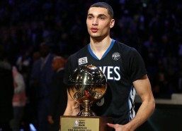 足彩网|德国足球名人堂迎历史性时刻，施魏因施泰格与海因克斯等传奇荣膺入选